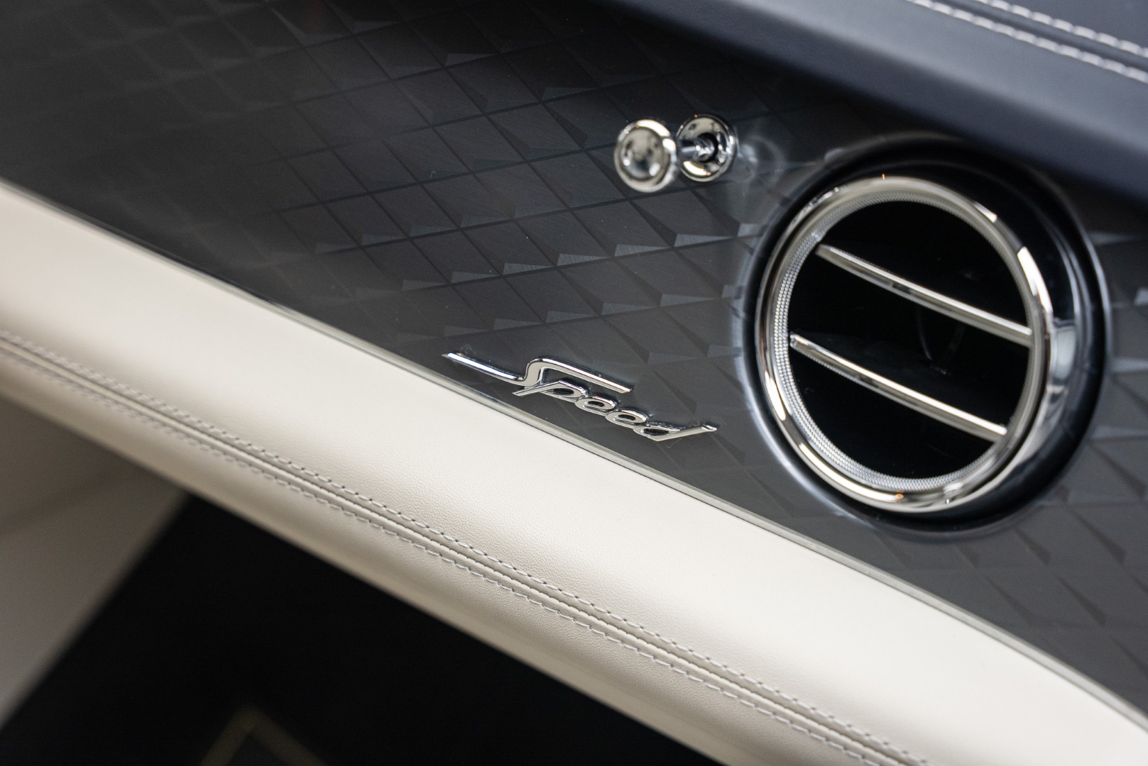 2022 BENTLEY BENTAYGA SPEED W12 GCC WITH WARRANTY AND SERVICES